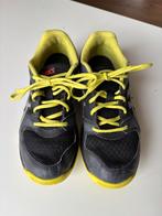 Asics kinder sportschoen gymschoen maat 36, Kinderen en Baby's, Kinderkleding | Schoenen en Sokken, Gebruikt, Asics, Ophalen of Verzenden
