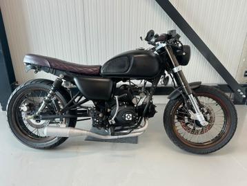Stoere Custom AGM Caferacer beschikbaar voor biedingen