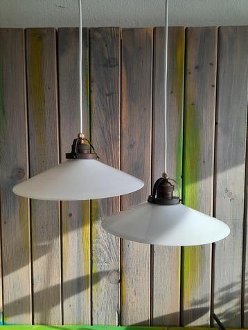 Vintage Frans Opaline Hanglampen - Jaren '30/'40 beschikbaar voor biedingen
