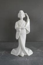 Antiek Geisha beeld Japans wit porselein, Antiek en Kunst, Kunst | Beelden en Houtsnijwerken, Verzenden