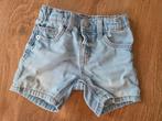 Korte broek 74, Kinderen en Baby's, Babykleding | Maat 74, Gebruikt, Broekje, Jongetje of Meisje, Ophalen of Verzenden
