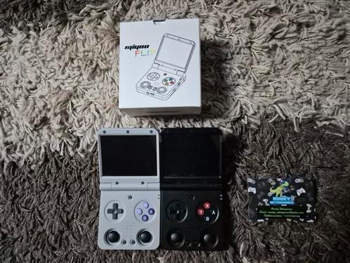 Miyoo Flip V2 nieuw, Spelcomputers en Games, Spelcomputers | Sony PlayStation 1, Nieuw, Met 1 controller, Ophalen of Verzenden