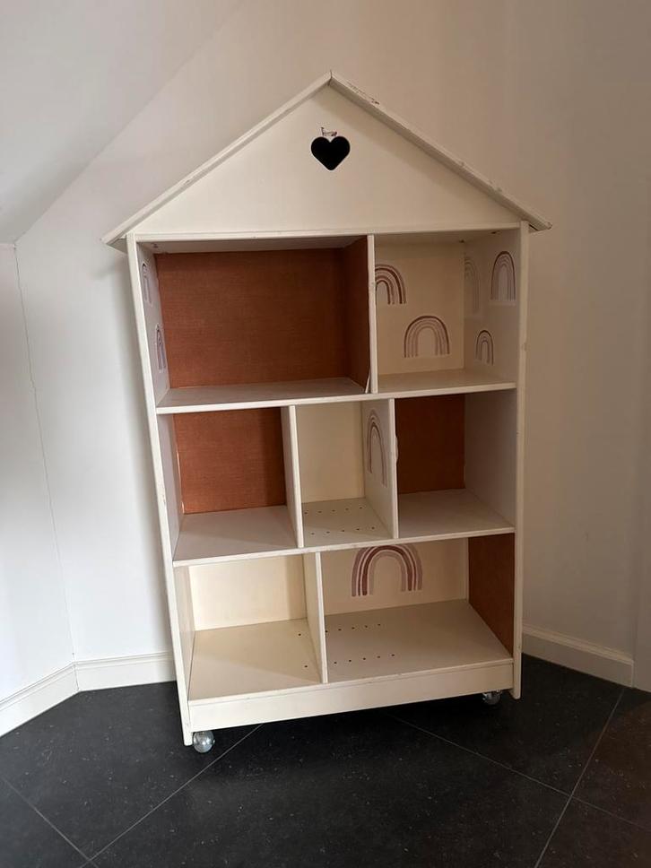 Groot Poppenhuis op Wielen, Kinderen en Baby's, Kinderkamer | Commodes en Kasten, Gebruikt, Kast, 105 cm of meer, Minder dan 75 cm
