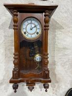 Gave klok, Antiek en Kunst, Ophalen