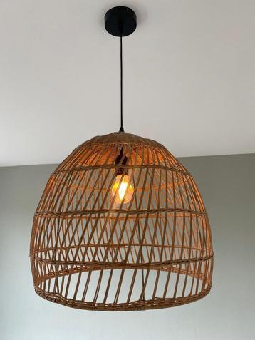 Mooie ronde hang lamp rotan | 2 stuks | Lavani  beschikbaar voor biedingen