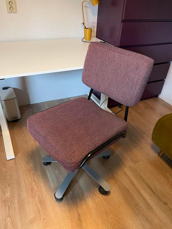 MADE Knox bureaustoel - bordeaux/paars, Huis en Inrichting, Bureaustoelen, Zo goed als nieuw, Bureaustoel, Paars, Ophalen