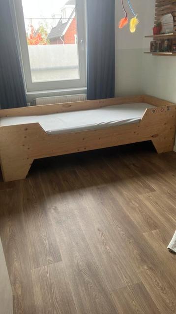 1pers bed 70x200 compleet mooi als doorgroei bed! beschikbaar voor biedingen