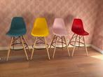 4x Eames DSW barkrukken 68cm hoog, Huis en Inrichting, Ophalen, Gebruikt, Overige kleuren, Vier