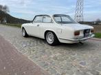 Alfa romeo gt junior met 2liter motor &156GTA, Auto's, Oldtimers, Achterwielaandrijving, Zwart, Handgeschakeld, 2000 cc