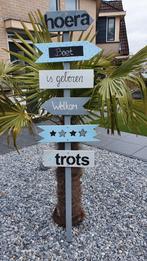 Geboortebord wegwijzer baby jongen te huur, Kinderen en Baby's, Kraamcadeaus en Geboorteborden, Ophalen, Zo goed als nieuw