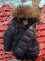 Moncler Winterjas met Bontkraag maat 116, Kinderen en Baby's, Kinderkleding | Maat 116, Moncler, Meisje, Ophalen of Verzenden