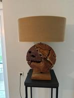 Lamp met houten voet en oker gele kap, Minder dan 50 cm, Ophalen of Verzenden