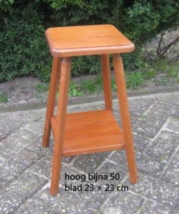 tafeltje, bloementafeltje, bijzettafeltje, plantentafeltje beschikbaar voor biedingen