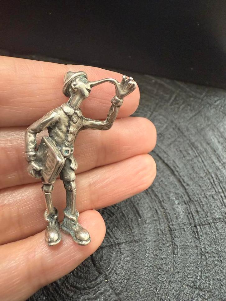 Zilveren Pinokkio Miniatuur - Gedetailleerd, Antiek en Kunst, Antiek | Goud en Zilver, Ophalen of Verzenden