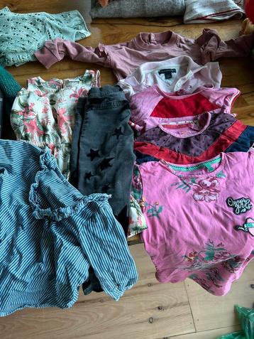 Kledingpakket 86 tot 92 beschikbaar voor biedingen