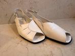 Gabor leren peeptoe pumps mt 40.5/41, Kleding | Dames, Schoenen, Ophalen of Verzenden, Zo goed als nieuw, Wit, Pumps