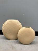 Vazenset vensterbank vazen jade beige NIEUW!, Ophalen, Info@flowersbymirjam.nl, Overige kleuren, Aardewerk of Porselein