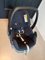 Maxi-cosi pebble i-size met verkleiner en zonnekap, Ophalen of Verzenden, 0 t/m 13 kg, Maxi-Cosi, Gebruikt