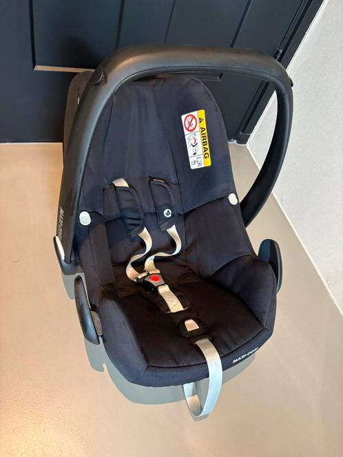 Maxi-cosi pebble i-size met verkleiner en zonnekap, Kinderen en Baby's, Autostoeltjes, Gebruikt, Maxi-Cosi, 0 t/m 13 kg, Autogordel