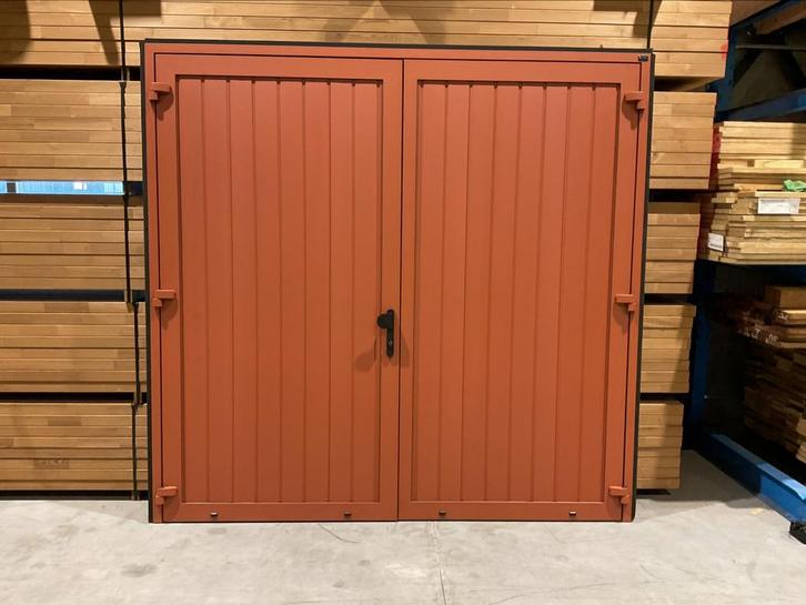 Garagedeur openslaand onderhoudsvrij, Doe-het-zelf en Verbouw, Deuren en Horren, Zo goed als nieuw, Garagedeur, 215 cm of meer
