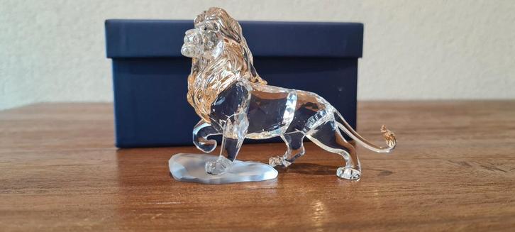 Swarovski Mufasa Leeuwenkoning 2010, Verzamelen, Swarovski, Zo goed als nieuw, Figuurtje, Ophalen of Verzenden