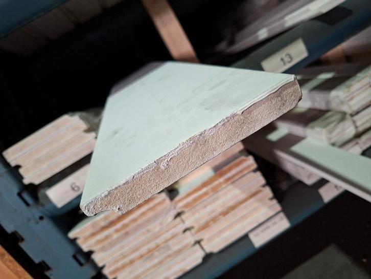 Mdf plinten 18 mm 14 cm hoog gegrond, Doe-het-zelf en Verbouw, Plinten en Afwerking, Nieuw, Plinten, Mdf, 200 tot 250 cm, Ophalen