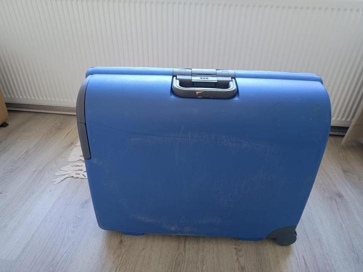 Carlton reiskoffer in goede staat!, Sieraden, Tassen en Uiterlijk, Koffers, Gebruikt, Hard kunststof, 60 tot 70 cm, Minder dan 35 cm