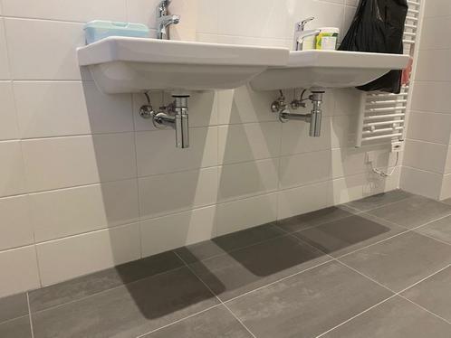 *TE KOOP* Wastafelset Villeroy & Boch Avento + Design sifon, Huis en Inrichting, Badkamer | Complete badkamers, Zo goed als nieuw