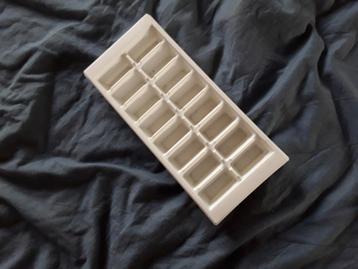 Ijsblokjes houder gratis  beschikbaar voor biedingen