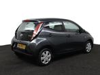 Toyota Aygo 1.0 VVT-i x-play | Airco | Achteruitrijcamera |, Auto's, Toyota, Voorwielaandrijving, 12 maanden, Stof, Gebruikt
