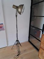 Mooie lamp, staand, Huis en Inrichting, Lampen | Vloerlampen, Ophalen, Zo goed als nieuw, 150 tot 200 cm