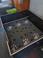 Werpkist van betonplex., Ophalen of Verzenden, Kat