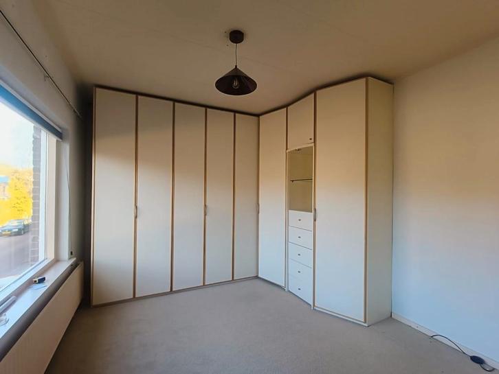 Hulsta Carre kledingkast hoek, Huis en Inrichting, Kasten | Kledingkasten, Zo goed als nieuw, 200 cm of meer, 200 cm of meer, 50 tot 75 cm