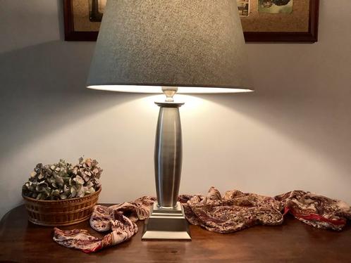 TAFELLAMP IN MOOIE GOEDE STAAT!, Huis en Inrichting, Lampen | Tafellampen, Zo goed als nieuw, 50 tot 75 cm, Ophalen of Verzenden