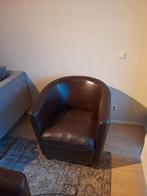 Twee leren fauteuils - donkerbruin - in goede staat, Ophalen
