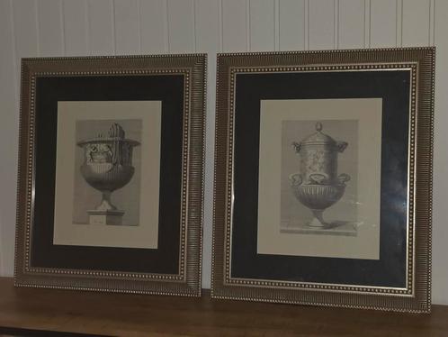 Set van 2 ingelijste prenten van vazen, Antiek en Kunst, Kunst | Etsen en Gravures, Ophalen of Verzenden