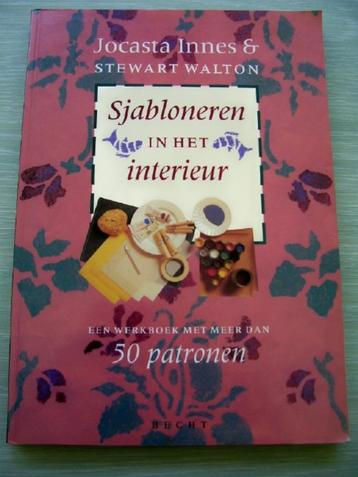 Sjabloneren in het interieur. U vindt in dit boek 16 series  beschikbaar voor biedingen