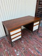 Prachtige vintage metalen bureau notenhouten blad en grepen, Huis en Inrichting, Bureaus, Ophalen, Zo goed als nieuw, Bureau