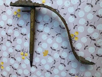 Antieke Decoratieve Ornamenten beschikbaar voor biedingen