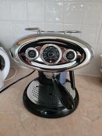 Illy Espresso machine in nette staat, Espresso apparaat, Gemalen koffie, Ophalen of Verzenden, Zo goed als nieuw