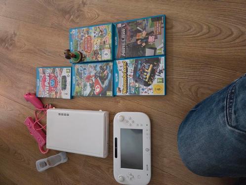 Wiiu met spellen, Spelcomputers en Games, Spelcomputers | Nintendo Wii U, Zo goed als nieuw, Ophalen