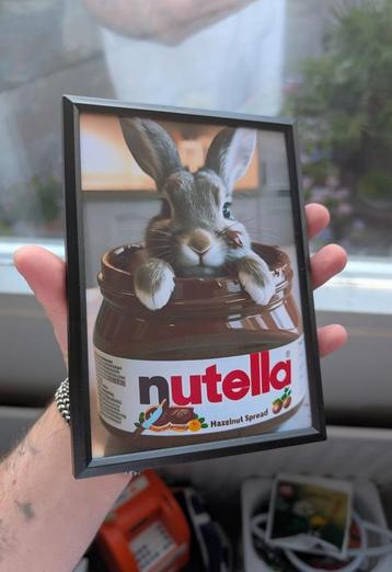 Konijn in nutella - Ingelijste Poster  beschikbaar voor biedingen