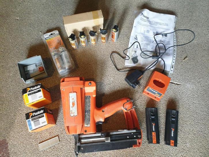 Tacker IM250 Paslode, Doe-het-zelf en Verbouw, IJzerwaren en Bevestigingsmiddelen, Gebruikt, Overige typen, Ophalen of Verzenden