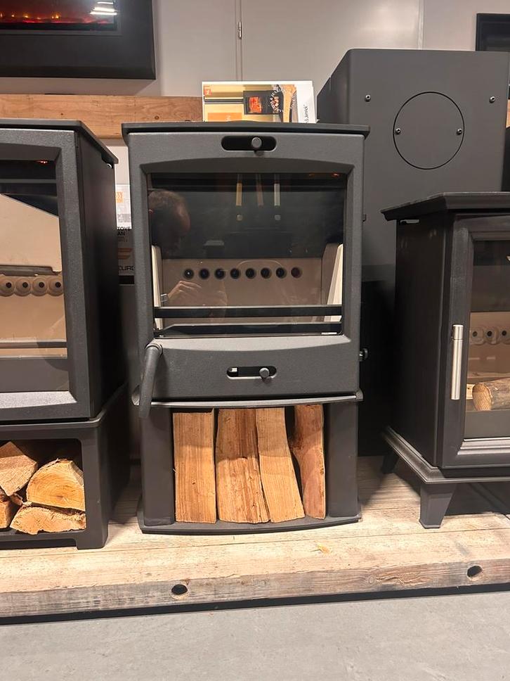 Charlton & Jenrick Woodtech FQ5 incl houtvak, Huis en Inrichting, Kachels, Nieuw, Vrijstaand, Houtkachel, Hout, Ophalen