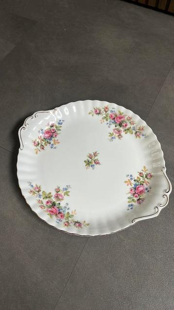 Prachtig Royal Albert “Moss Rose” schaaltje beschikbaar voor biedingen