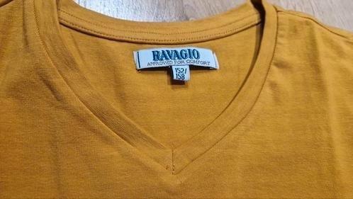 NIEUW kerrie-geel t-shirt V-hals jongen (Ravagio) 152-158, Kinderen en Baby's, Kinderkleding | Maat 152, Nieuw, Jongen, Shirt of Longsleeve