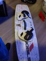 Nobil 555 kite surf board met mystic harnas, Watersport en Boten, Kitesurfen, Geen board, Ophalen, Zo goed als nieuw, Trapeze