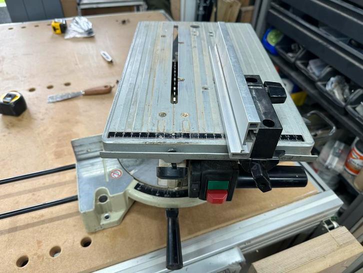 Makita LH1040F Combizaagmachine, Doe-het-zelf en Verbouw, Gereedschap | Zaagmachines, Gebruikt, Afkortzaag, 1200 watt of meer