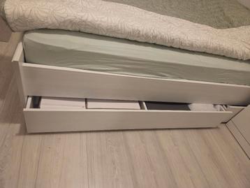 IKEA bedframe met 4 bedlades - afbeelding 2