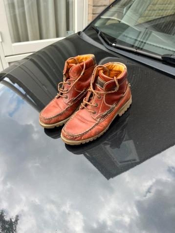 Stoere vintage leren boots – Uniek & karaktervol beschikbaar voor biedingen